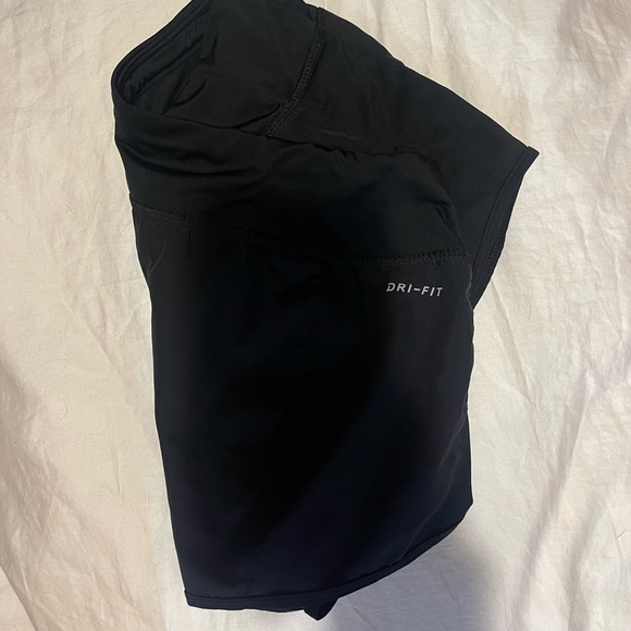 Nike Dri-fit Small Shorts - Picture 2 of 4